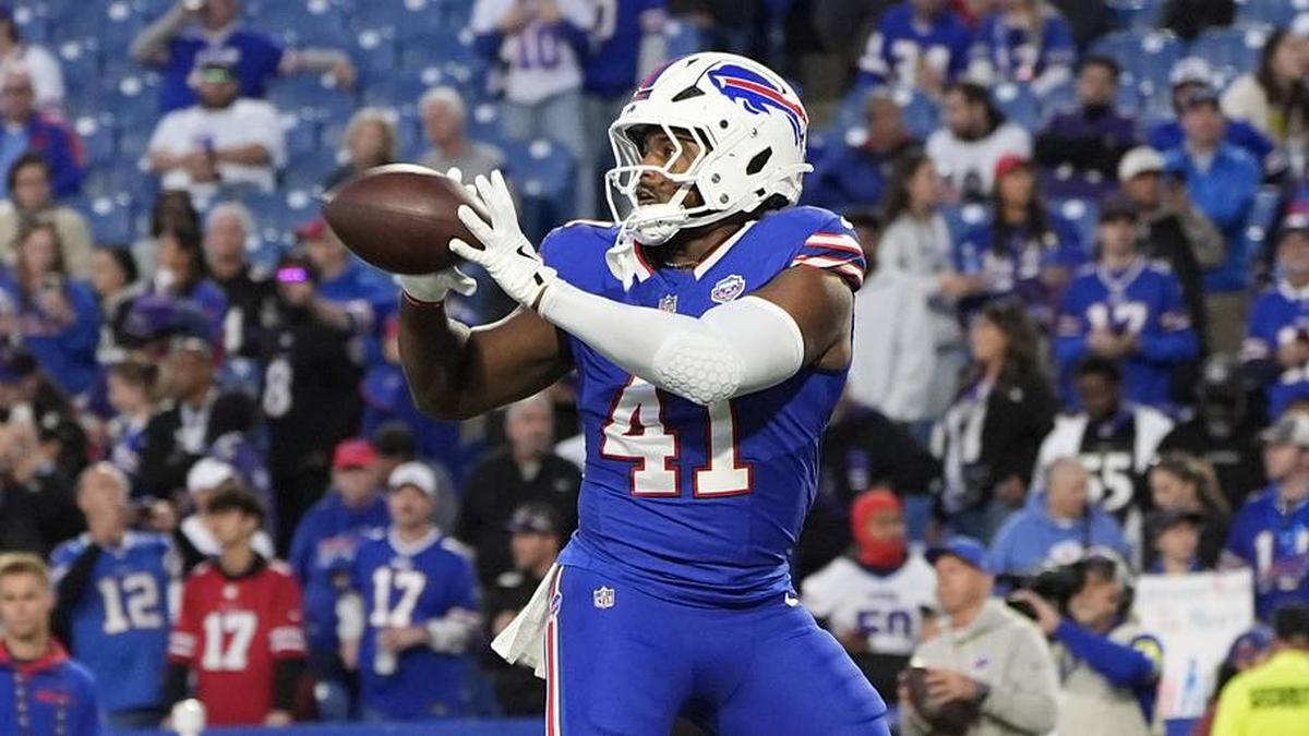  Sep 7, 2025; Orchard Park, New York, USA; Buffalo Bills fullback Reggie Gilliam (41) warms up prior to the game against the Baltimore Ravens at Highmark Stadium. Mandatory Credit: Gregory Fisher-Imagn Images | Gregory Fisher-Imagn Images 