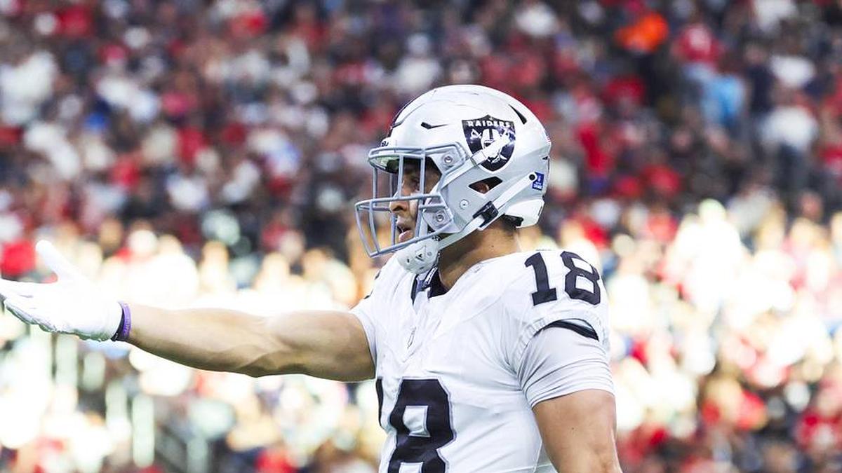  Dec 21, 2025; Houston, Texas, USA; Las Vegas Raiders wide receiver Jack Bech (18) reacts after catching a pass against the Houston Texans during the first quarter at NRG Stadium. Mandatory Credit: Troy Taormina-Imagn Images | Troy Taormina-Imagn Images 