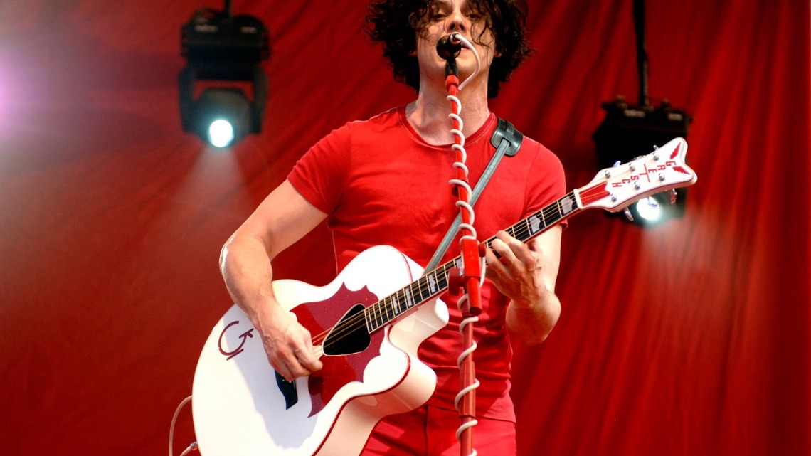 Rock Star Jack White Performs ‘Jolene' for First Time in 19 Years in Honor of Dolly Parton 