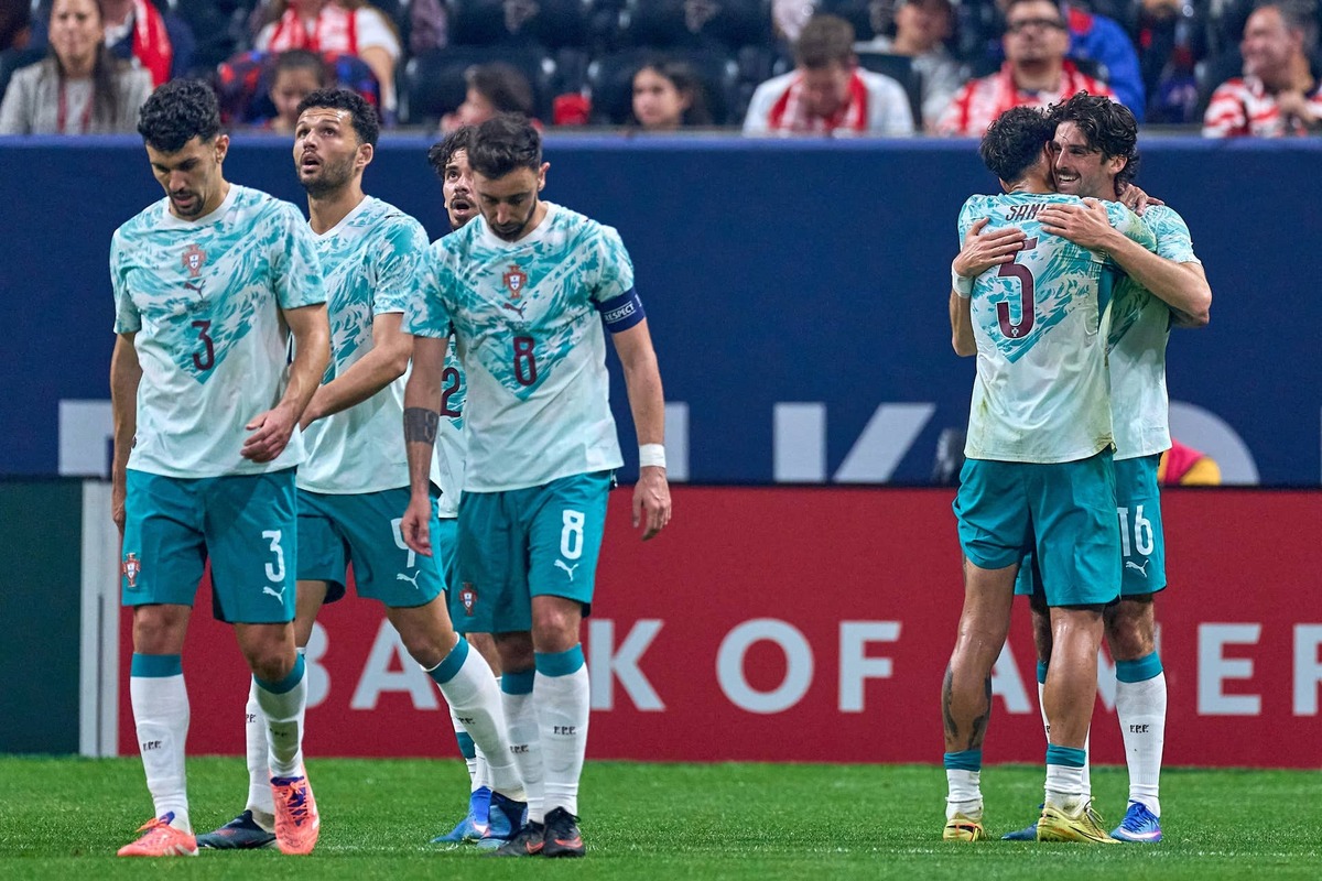  Francisco Trincão #16 of Portugal celebrates with teammates after scoring a goal during a game between Portugal and USA at Atlanta Stadium on March 31, 2026 in Atlanta, Georgia. (Photo by Robin Alam/ISI Photos/ISI Photos via Getty Images) Photo by Robin Alam/ISI Photos/ISI Photos via Getty Images