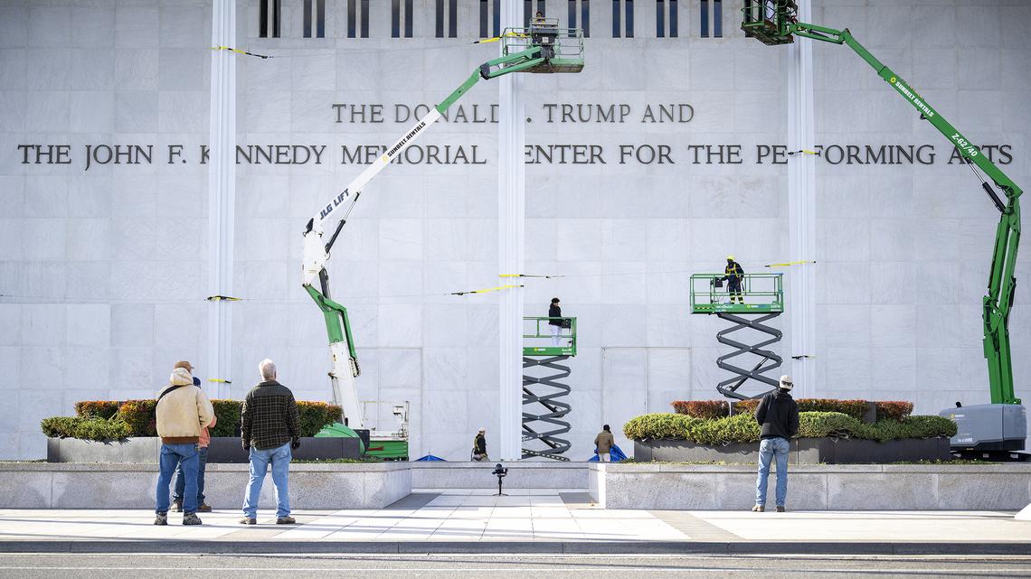 Kennedy Center's new chief makes case for 2-year closure 