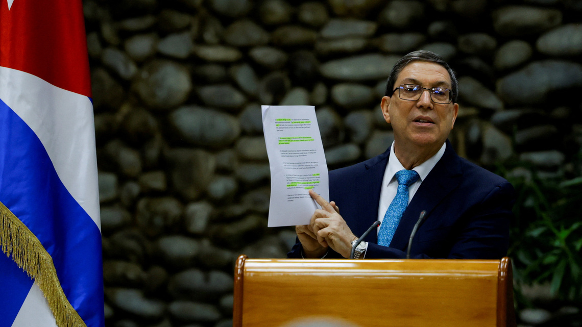 Canciller cubano dice que no hay negociaciones con EEUU pese a bloqueo "genocida" 