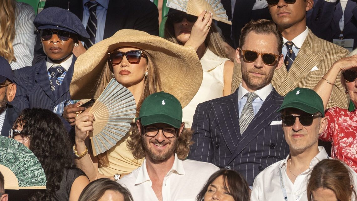Jennifer Lopez's Wide-Brim Hat Is So Chic, We Found 13 Similar Picks 