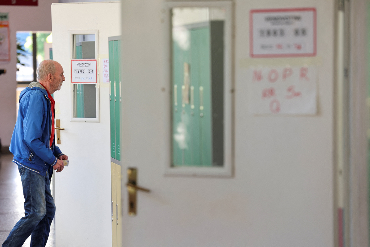 A man walks in to vote during a snap parliamentary election in Pristina, Kosovo, June 7, 2026. REUTERS/Ognen Teofilovski
