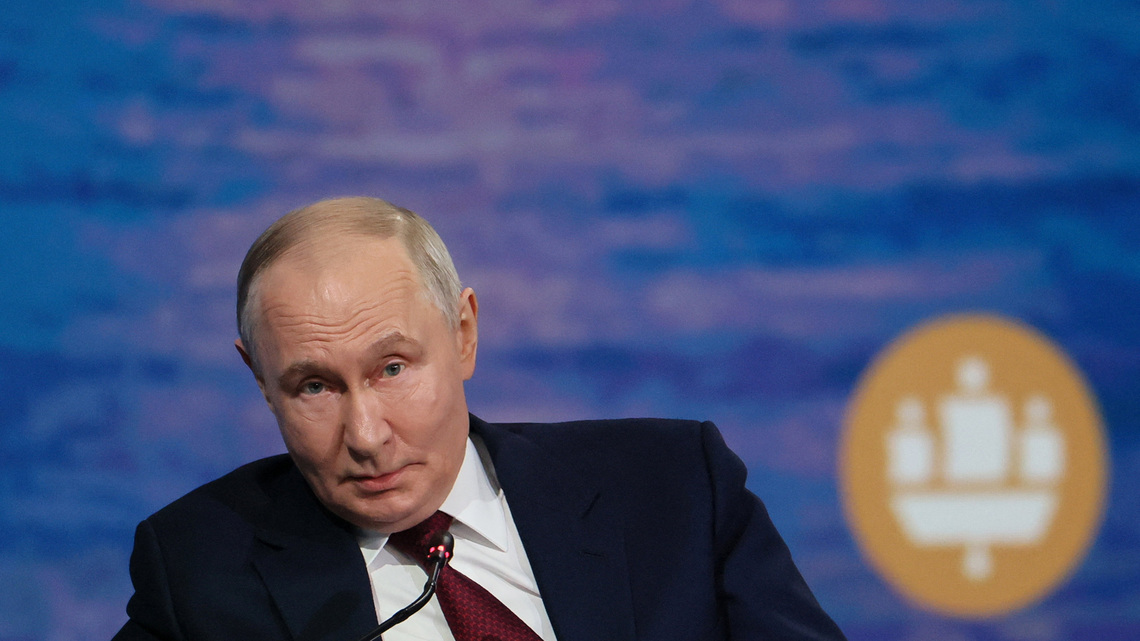 Putin held 'friendly one-on-one meeting' with Germany's Schroeder, Kremlin says 