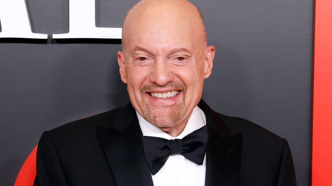 Jim Cramer's 4-word Apple rule could save you real money 