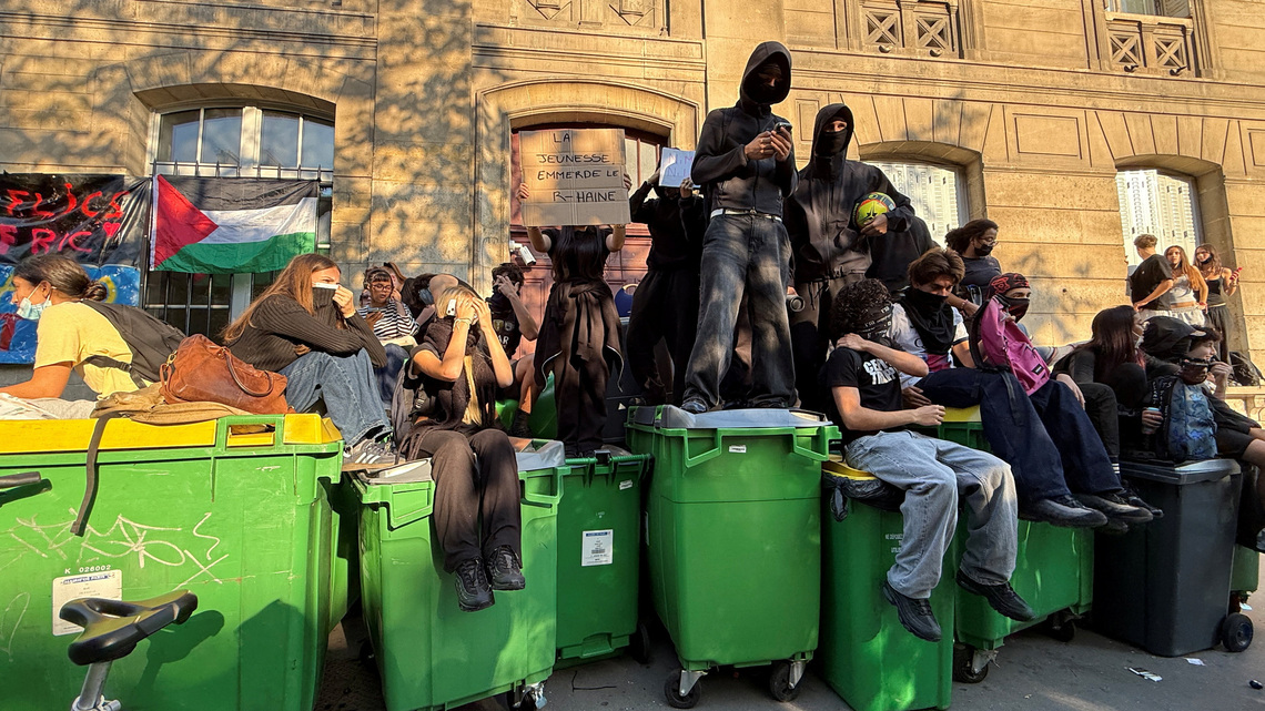 Students protest and public sector workers strike ahead of French budget