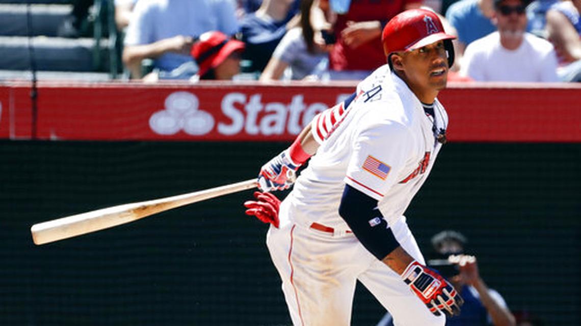 Yunel Escobar promedió .274 en 89 juegos con los Angelinos la pasada temporada.