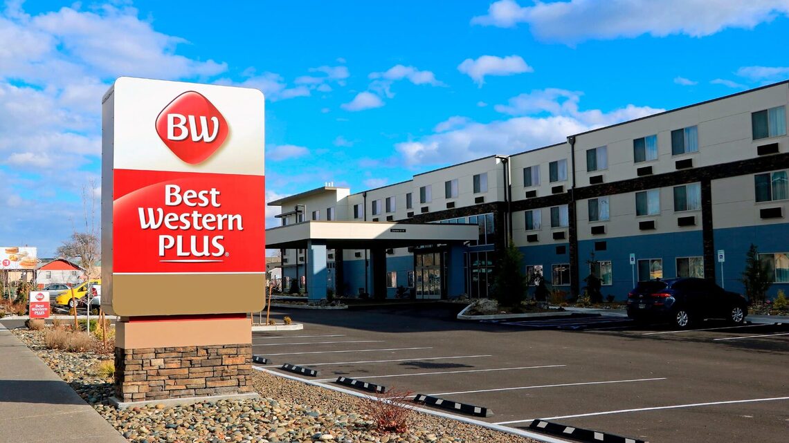 Mom 'Drunkenly' Put Infant in Hotel Spa Tub, Leading to Baby's Death: DA