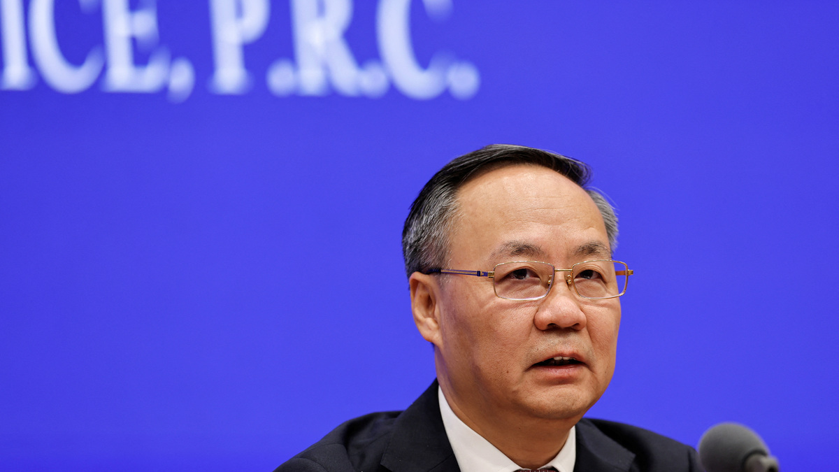 National Financial Regulatory Administration (NFRA) Minister Li Yunze speaks during a press conference in Beijing, China September 24, 2024. REUTERS/Tingshu Wang