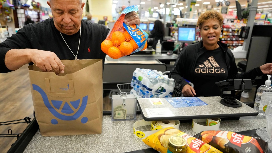Kroger stock slide reveals that grocery stores aren't doing as well as other retailers 
