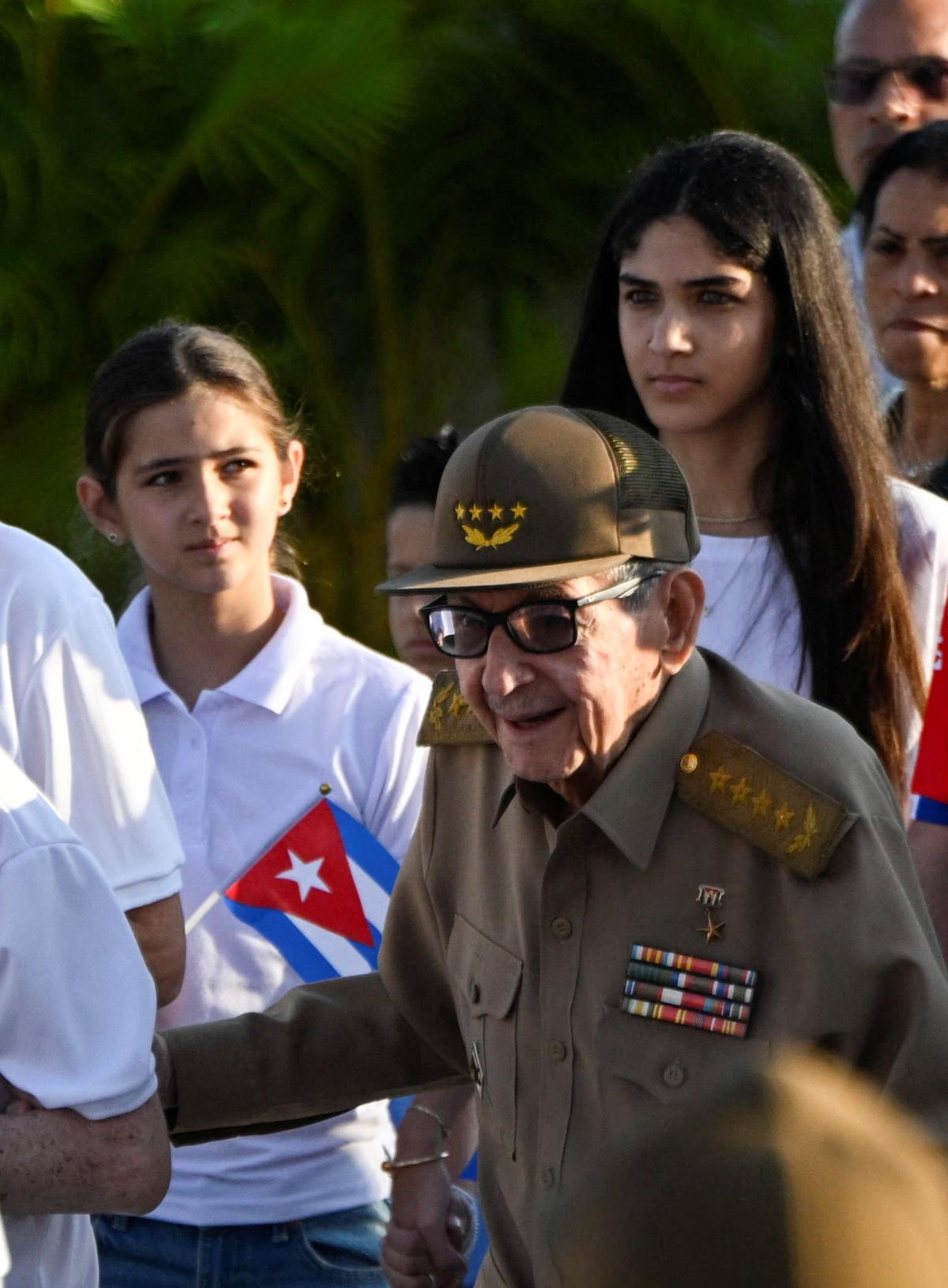 Cuba's former President Raul Castro and Cuba's President Miguel Diaz-Canel arrive for a May Day rally in Havana, Cuba, May 1, 2026. REUTERS/Norlys Perez