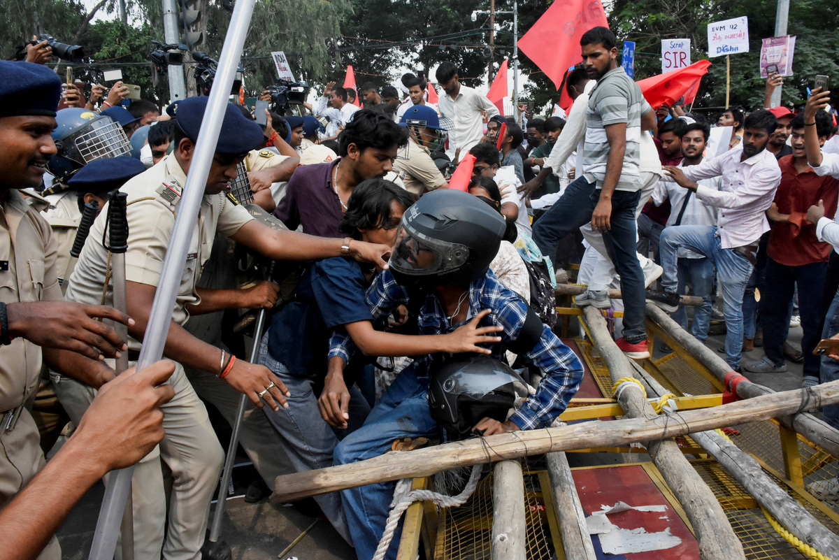 Indian police detain 'cockroach' movement leaders demanding election ...