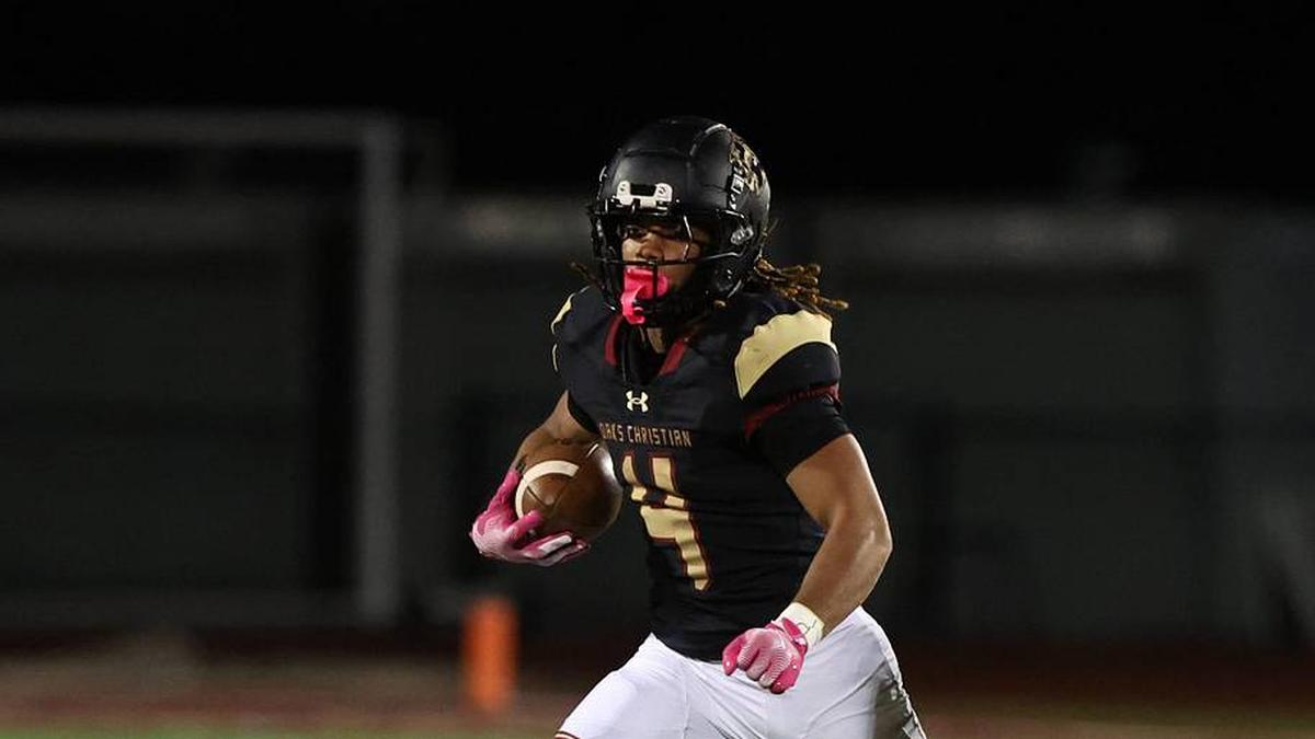  Running back Deshonne Redeaux looks for running room during the third quarter of Oaks Christian's 35-0 Marmonte League win over St. Bonaventure Friday night at Redell Field. | JOE LUMAYA/SPECIAL TO THE STAR / USA TODAY NETWORK via Imagn Images 