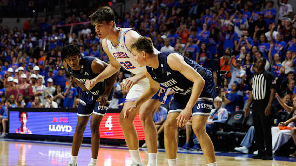 Tallest player in college basketball history makes debut with Florida Gators
