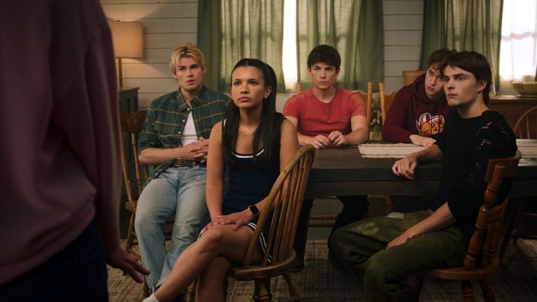 My Life With the Walter Boys' Ashby Gentry Discusses Shocking Love Triangle 