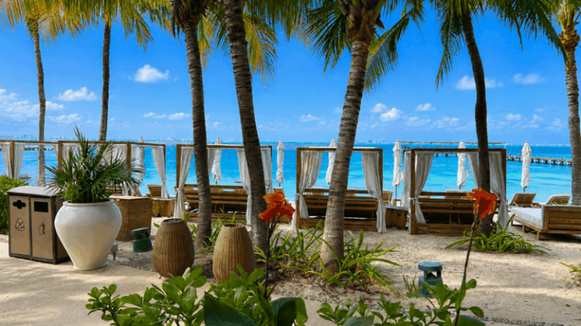 Budget-friendly vs. Splurge-worthy: Isla Mujeres, Mexico 