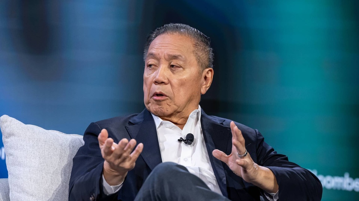 BMO starts Broadcom at Outperform with $455 target 