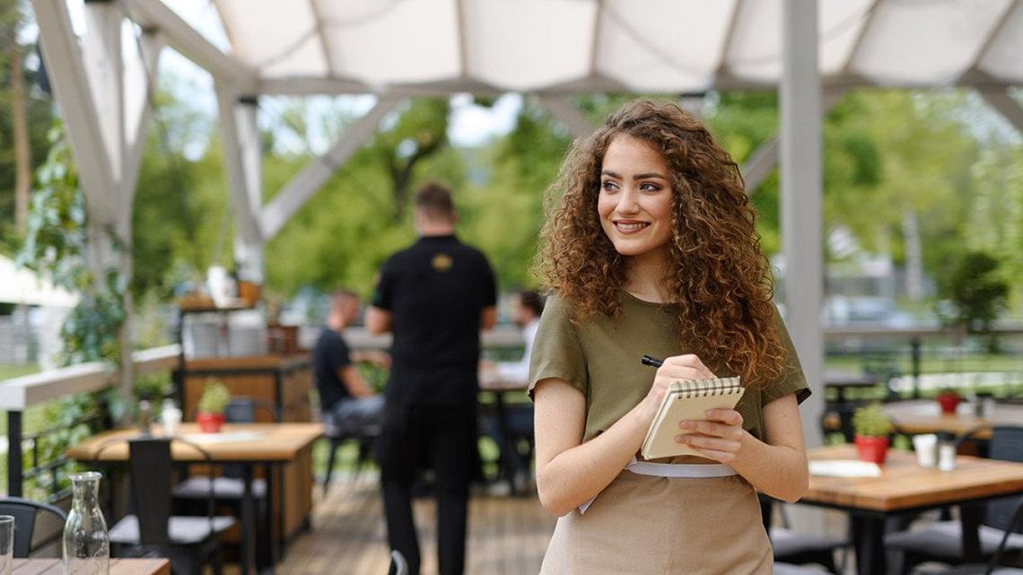 Summer hiring made simple: Your small business game plan for the busy season ahead 