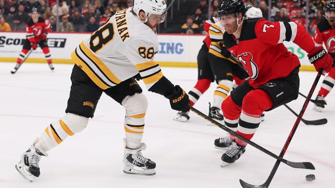 Bruins, Canadiens stumble into finale of season series 