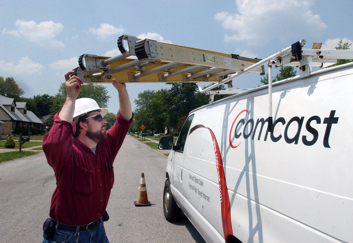  Comcast is looking to acquire Charter Communications, but is cautious about debt. 