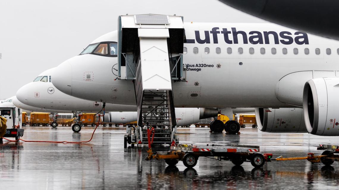 Major Airline Cancels Hundreds of Flights - What You Need to Know 