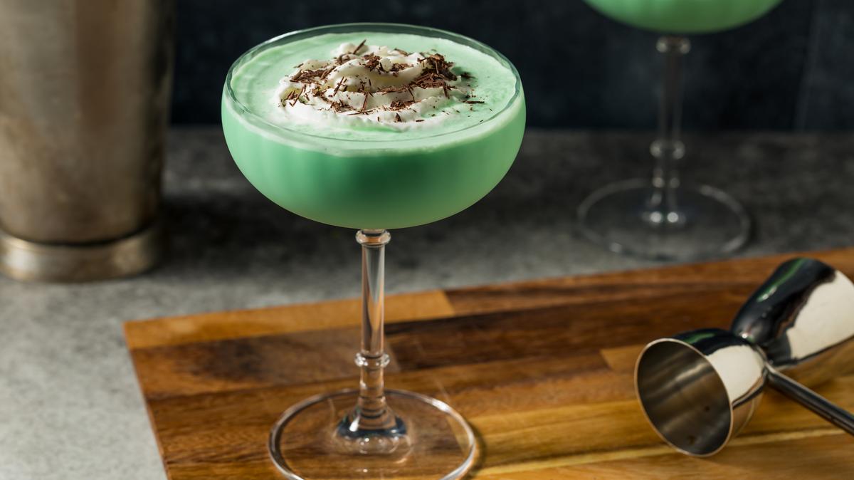 Boozy Cold Grasshopper Mint Martini with Chocolate and Vodka
