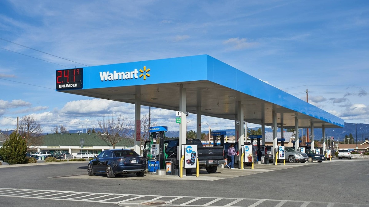  Consumer stress is mounting as Walmart customers cut fuel purchases, while higher energy costs drive up prices. 