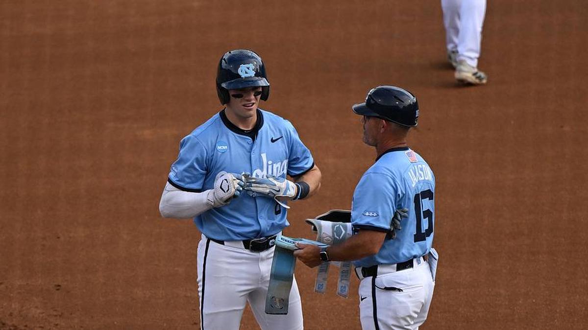  May 30, 2026; Chapel Hill, NC, USA; North Carolina Tar Heels infielder Owen Hull (8) stands on first base during game 4 of the Chapel Hill Regional at Boshamer Stadium. Mandatory Credit: William Howard-Imagn Images | William Howard-Imagn Images 