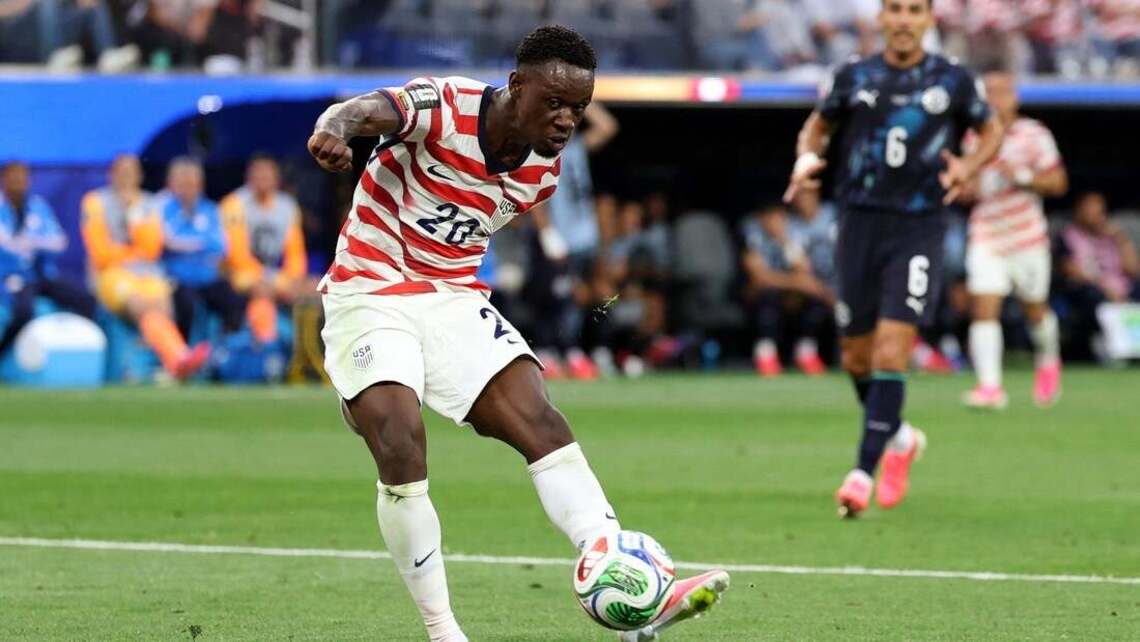 Folarin Balogun's brace sends US to World Cup-opening rout 