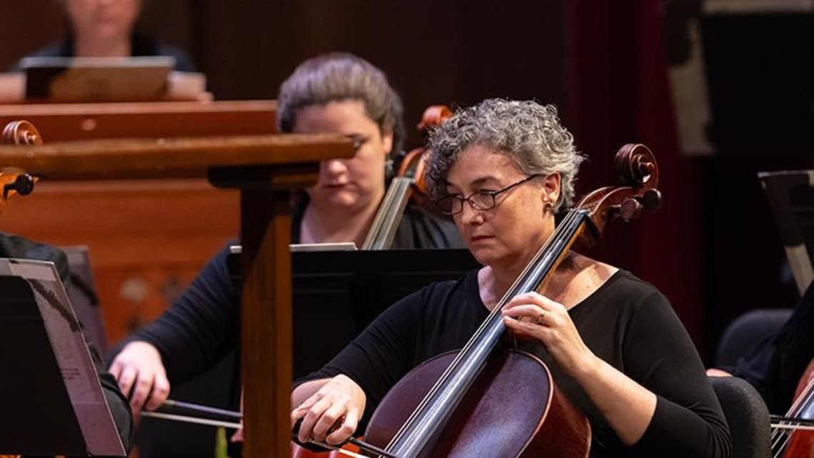 Cellist adds to the sparkle of symphony's 4th of July tradition 