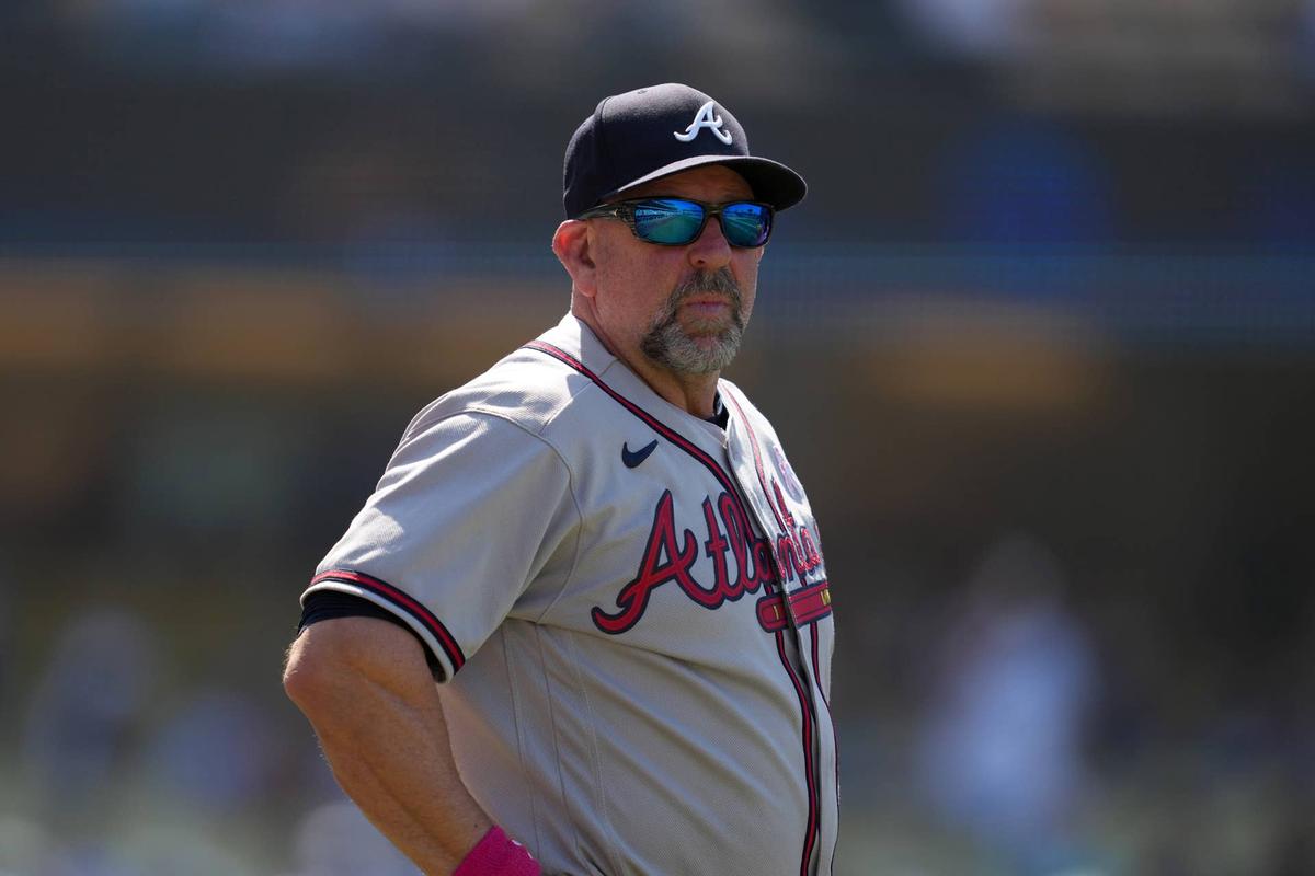  Atlanta Braves manager Walt Weiss (22). © Kirby Lee-Imagn Images
