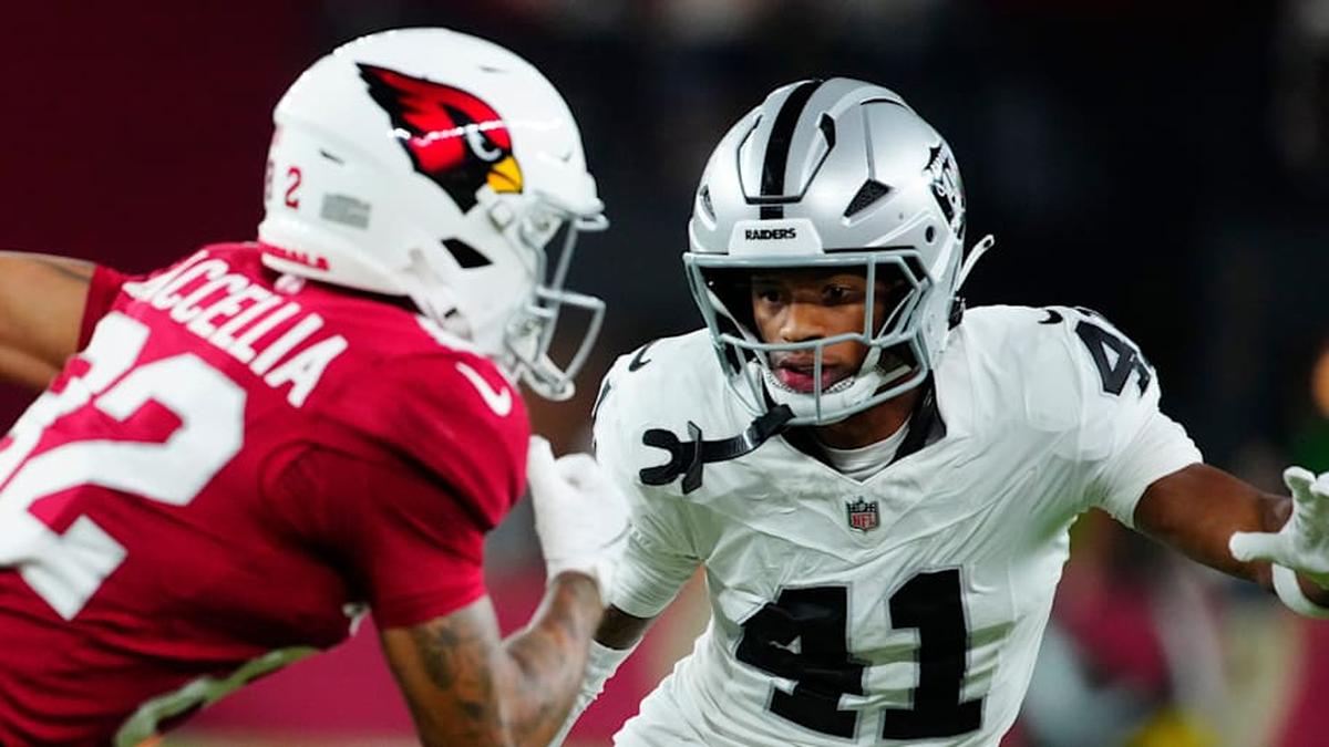  Raiders defensive back Greedy Vance (41) defends Cardinals Andre Baccellia (82) during a preseason game at State Farm Stadium in Glendale on Aug. 23, 2025. | Patrick Breen/The Republic / USA TODAY NETWORK via Imagn Images 