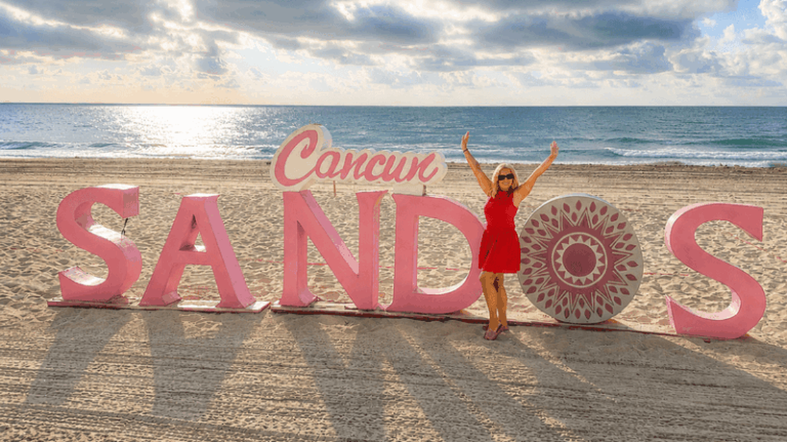 Sandos Cancun Review: Relaxing Without Being Boring 