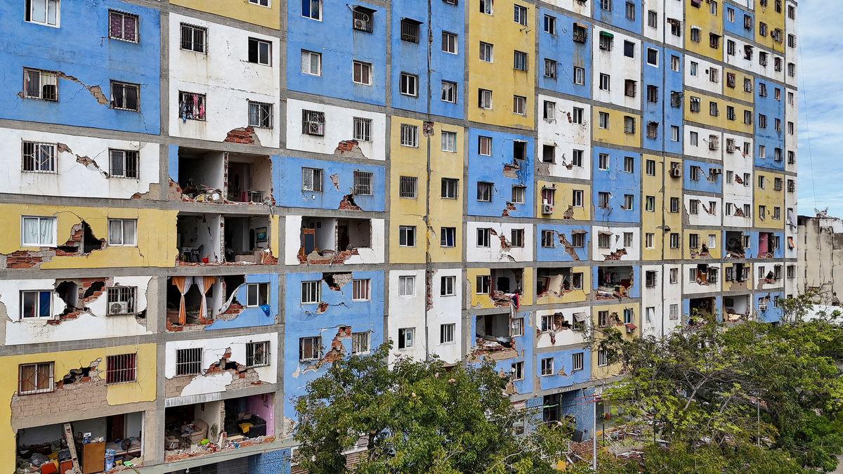Aerial view of a damaged building in Caraballeda, La Guaira state, Venezuela, on June 30, 2026, following earthquakes. MIGUEL MEDINA/Pool via REUTERS