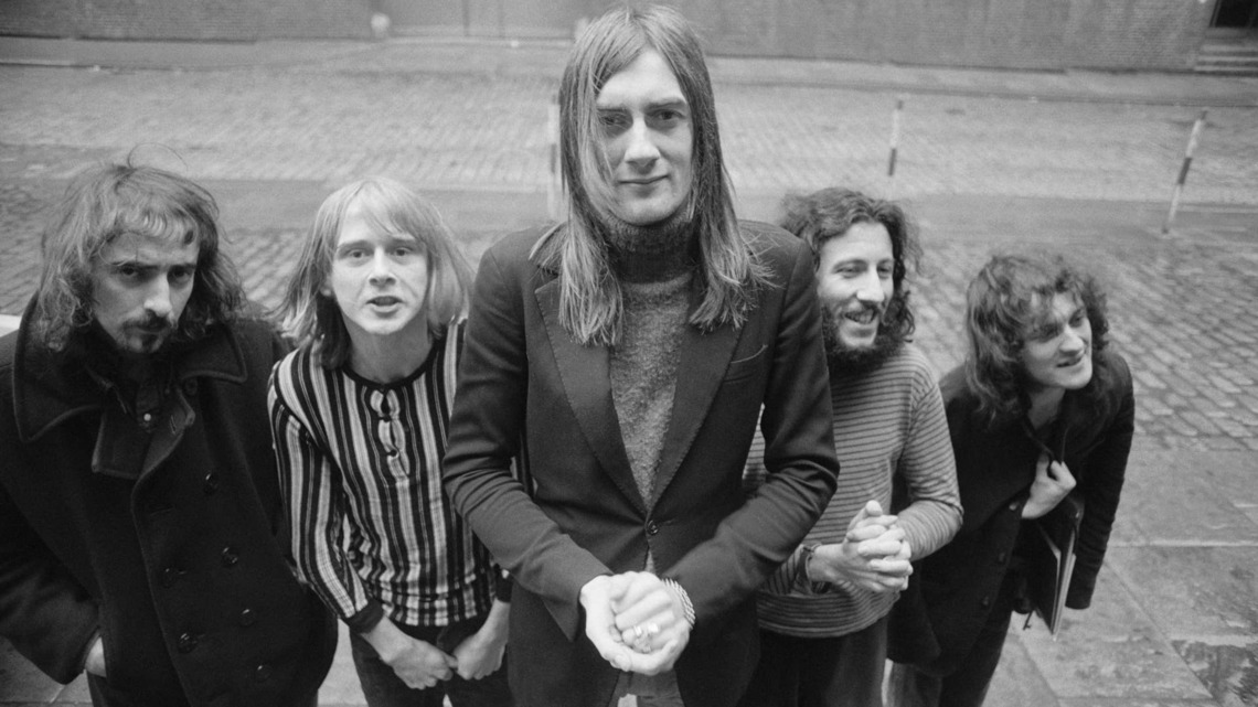 1971 Rock Song, With 21-Year-Old Singer of Fleetwood Mac, Is Still a Beloved Hit 55 Years Later 