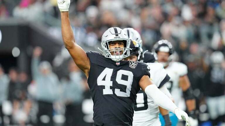 NFL suspends Cowboys defensive end Snowden three games