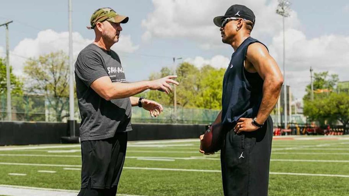 Former Eagles QB coach Scott Loeffler has been helping Jalen Hurts this offseason. | Jalen Hurts/Instagram 