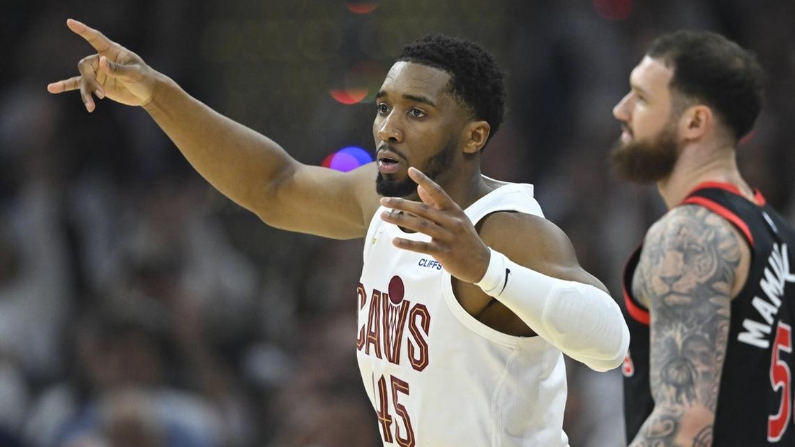 Cavs come from behind to take 3-2 series lead vs. Raptors 