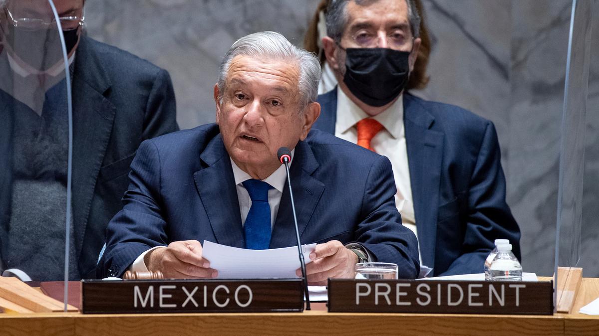 El presidente de México, Andrés Manuel López Obrador, se dirige al Consejo de Seguridad de las Naciones Unidas el martes 9 de noviembre de 2021. Los presidentes de México y Estados Unidos y el primer ministro de Canadá se reunirán la semana que viene en Washington para tratar temas sanitarios, económicos y de migración y desarrollo. (Foto ONU/Eskinder Debebe vía AP)