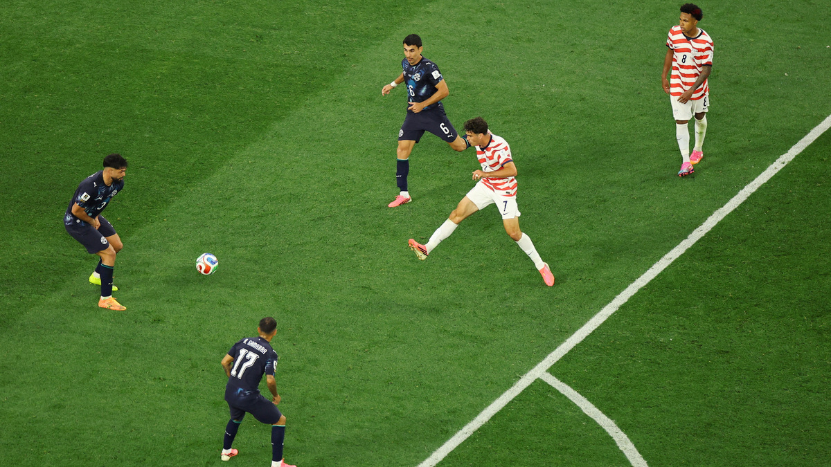 Soccer Football - FIFA World Cup 2026 - Group D - United States v Paraguay - Los Angeles Stadium, Inglewood, California, U.S. - June 12, 2026 Giovanni Reyna of the U.S. scores their fourth goal REUTERS/Daniel Cole