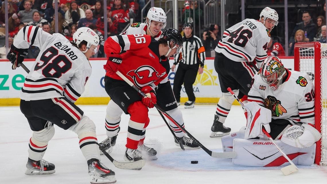 Dougie Hamilton, Jack Hughes fuel Devils' comeback over Blackhawks 