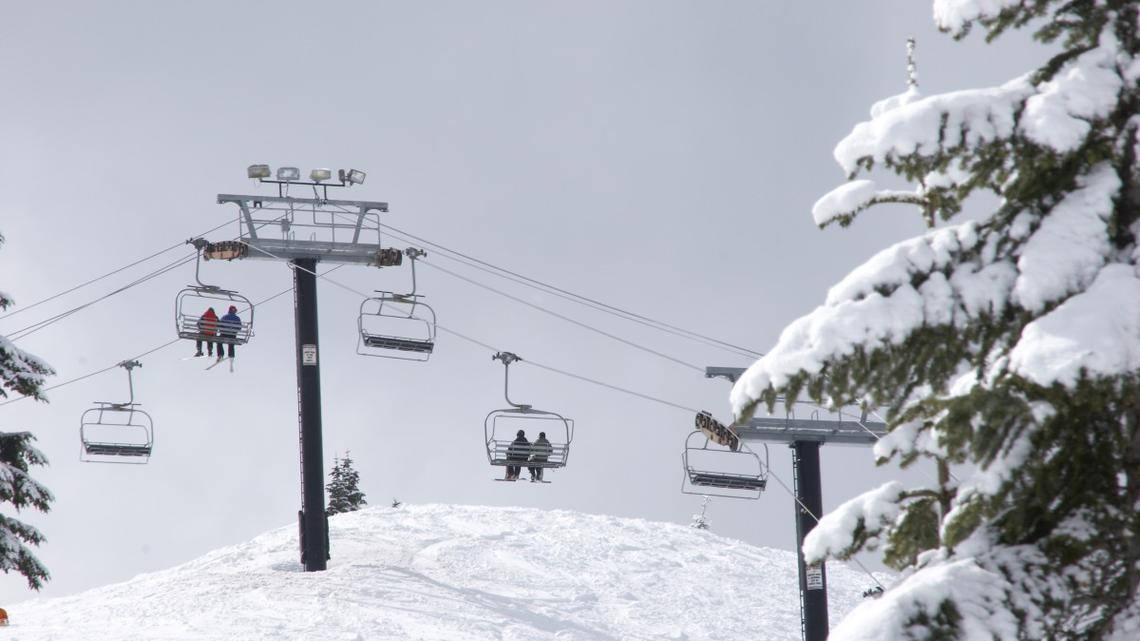 Washington Ski Resort Rolls Out New Parking Reservation System for Next Season 