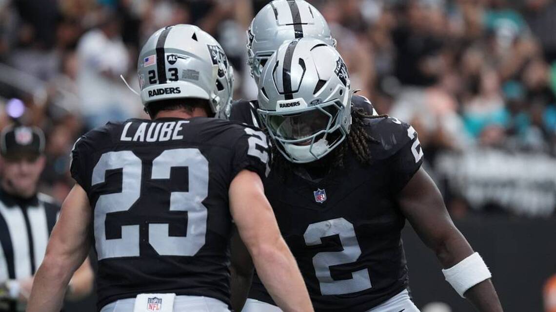 Key Standout Players From Raiders Week 1 Win Over Dolphins