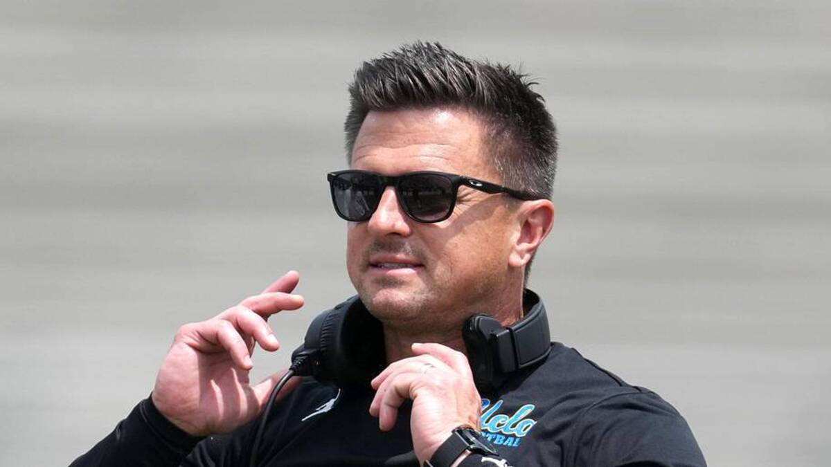  May 2, 2026; Pasadena, CA, USA; UCLA Bruins coach Bob Chesney reacts during the spring game at Rose Bowl. Mandatory Credit: Kirby Lee-Imagn Images | Kirby Lee-Imagn Images 