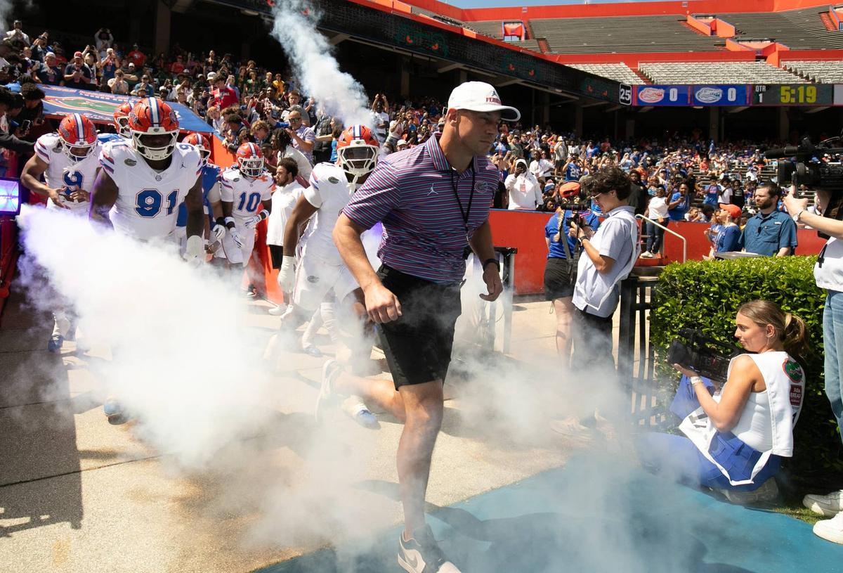  Florida head coach Jon Sumrall and the team blasts out onto the field before the Orange and Blue game at Steve Spurrier Field at Ben Hill Griffin Stadium in Gainesville, FL on Saturday, April 11, 2026. © Alan Youngblood/Gainesville Sun / USA TODAY NETWORK via Imagn Images