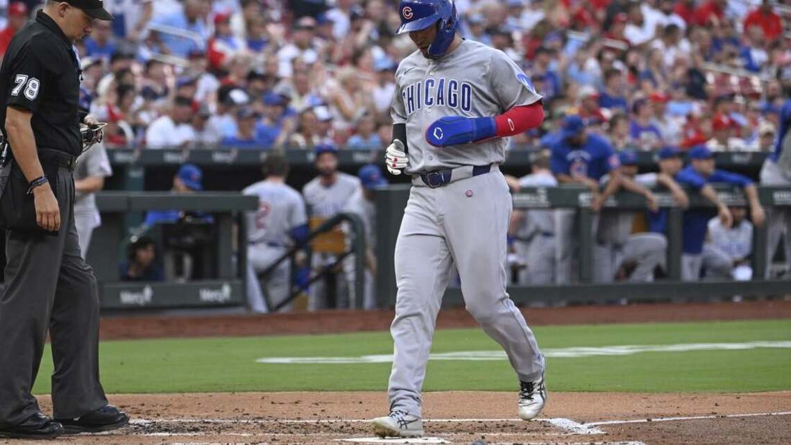 Cubs continue offensive outburst in runaway win over Cardinals