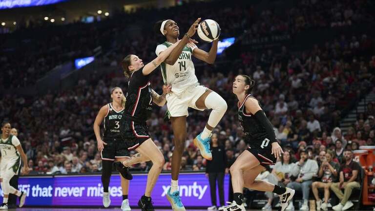 Fire reel off last 10 points, send Storm to ninth consecutive loss 
