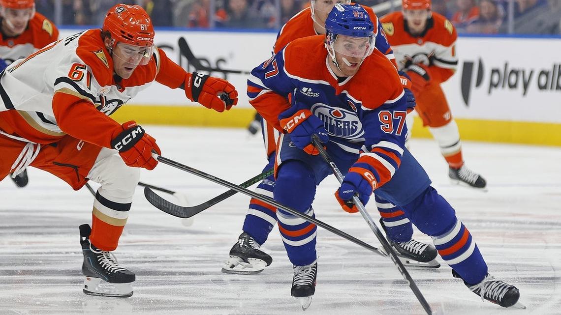 Young Ducks matching up well with Oilers as series moves to Anaheim  