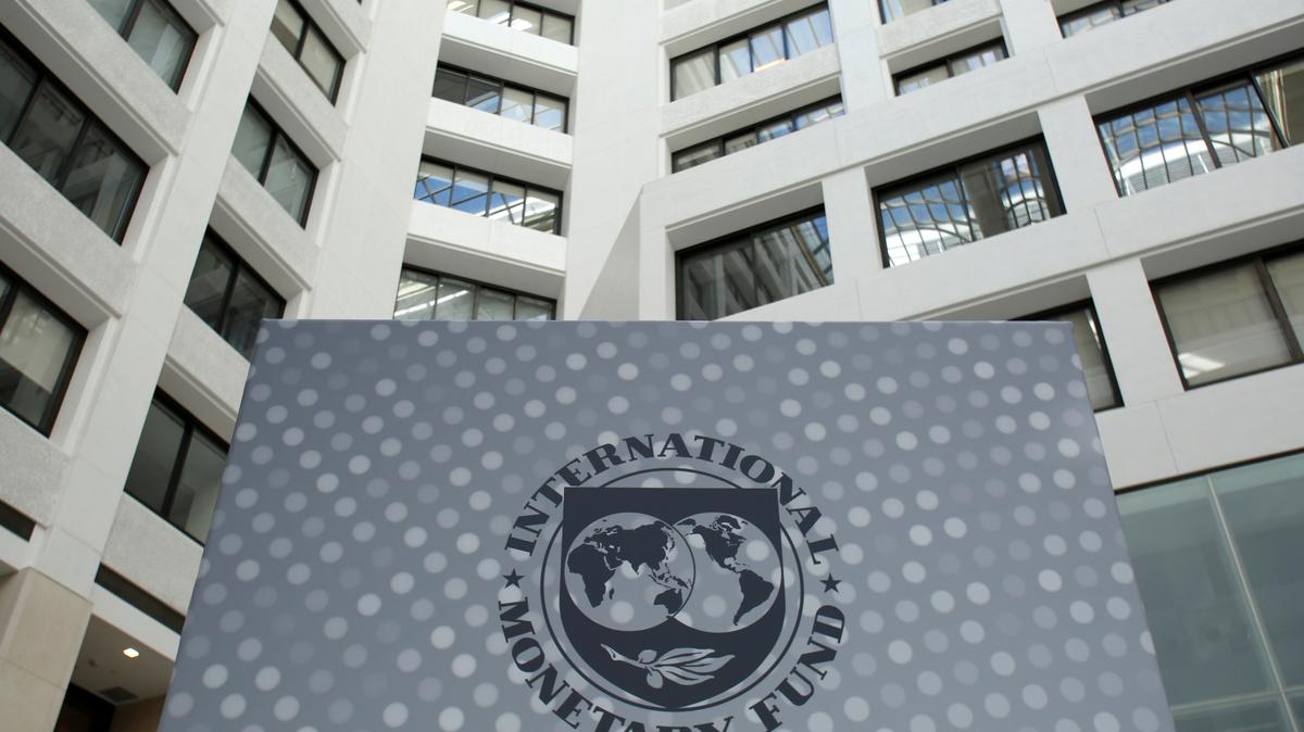 International Monetary Fund logo is seen inside the headquarters at the end of the IMF/World Bank annual meetings in Washington, U.S., October 9, 2016. REUTERS/Yuri Gripas